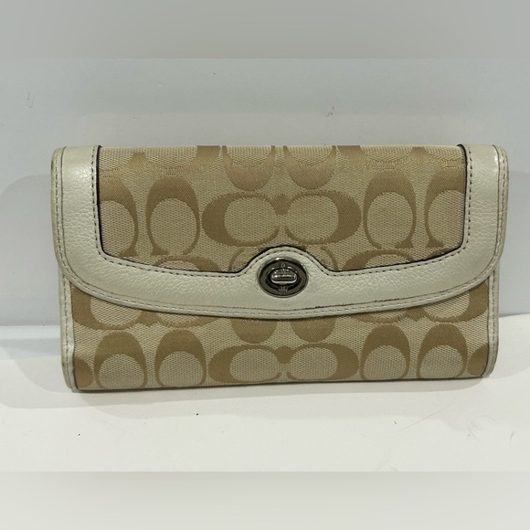 Vintage Coach Logo “C” monogram Cream Wallet clutch - Picture 5 of 8